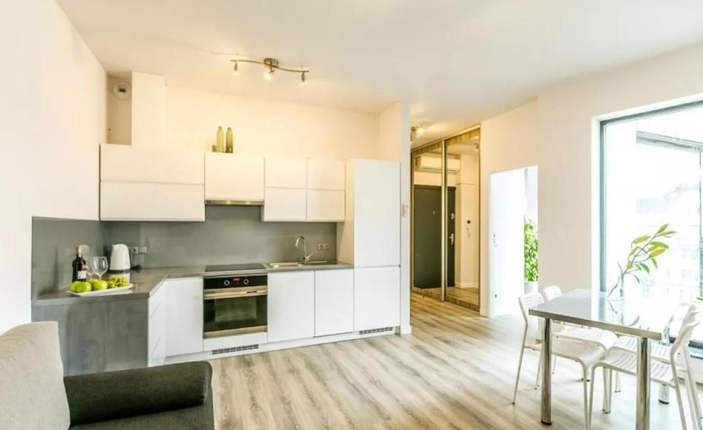 Gris Apartment Познань Экстерьер фото